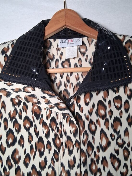 Just For Fun Jackets & Blazers - Vintage Just For Fun Jacket Small Cat Print Bling Oversized Leopard Lightweight